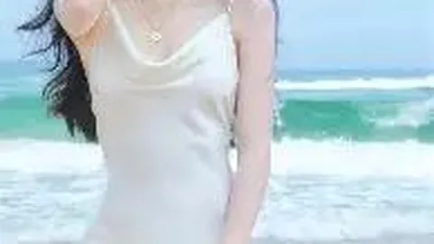 刘捷书记为浙江高中足球赛揭幕开球